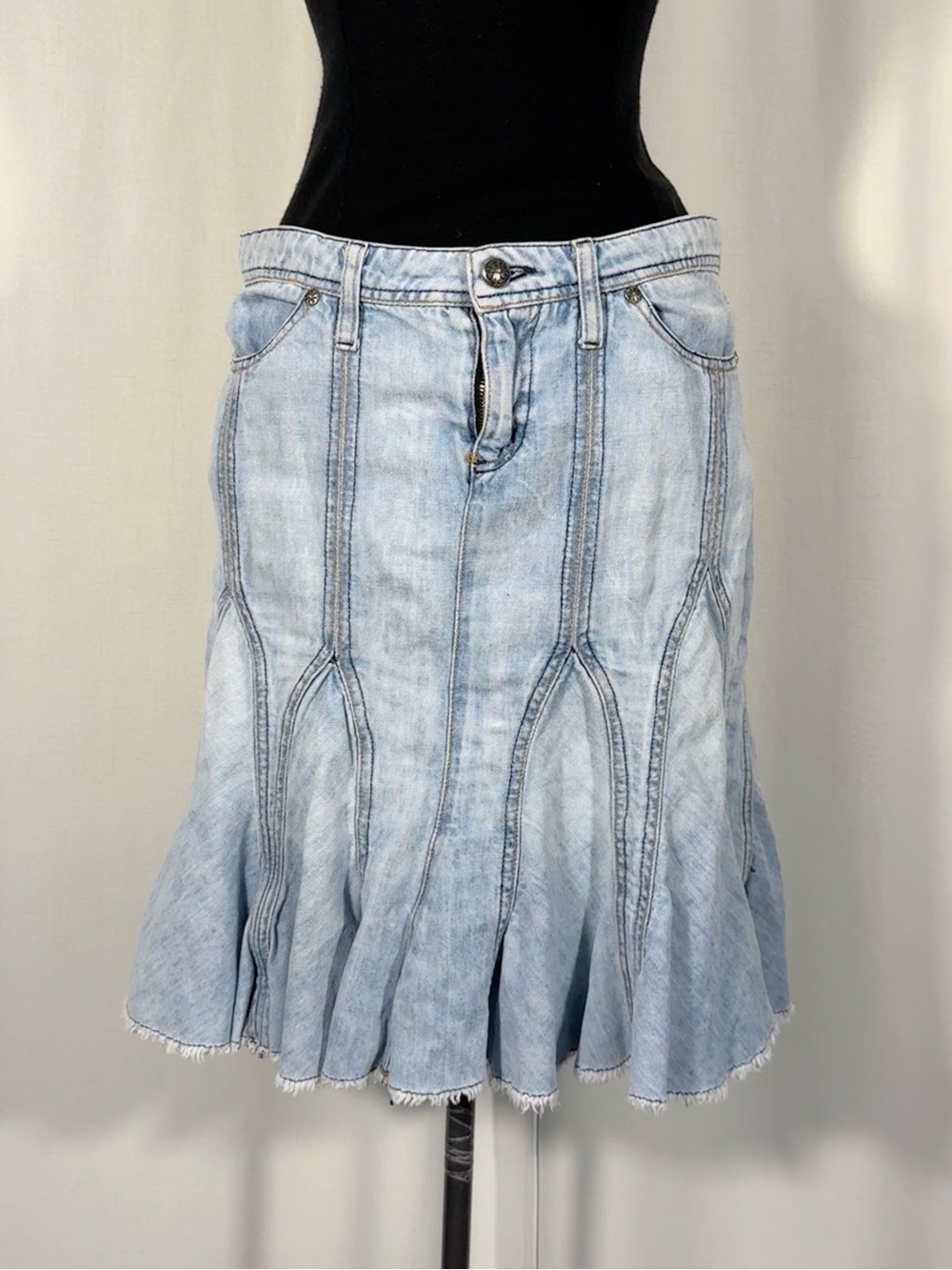 Habitual 2000s Y2K Light Wash Denim Skirts